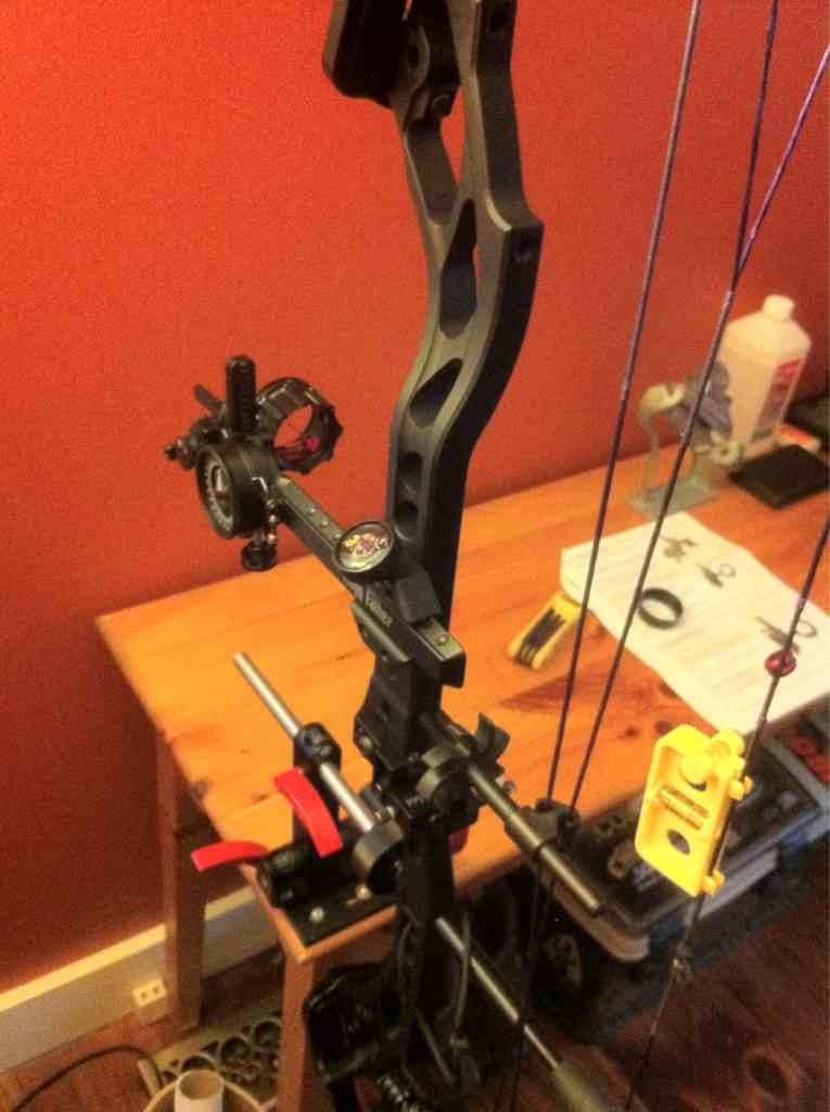 PSE Bow Tuning Fixture - Archery Bow Leveling Tool With Mounted Levels