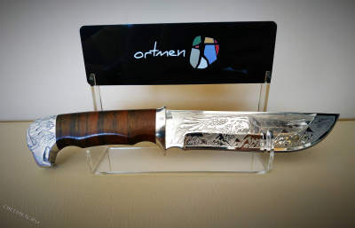 Нож Орел с подставкой 01 
